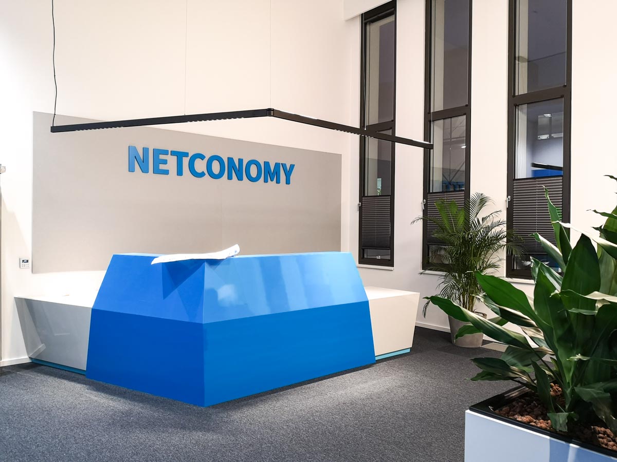 netconomy - Karas Beschriftungen